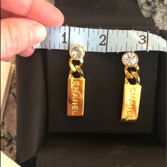 ❌SOLD❌ CHANEL Shiney Gold Logo earrings w/Crystal - Picture 8 of 15